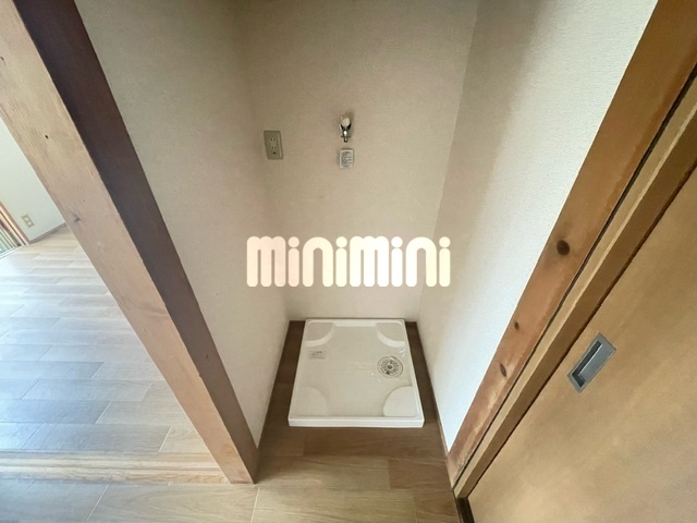 ����5