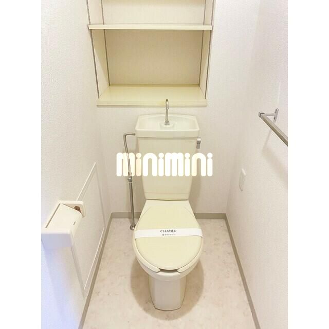 ����4