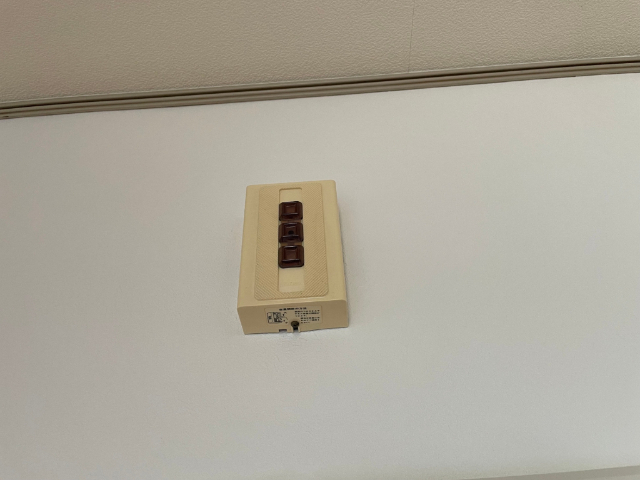 ����11