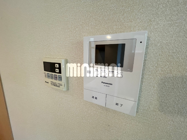 ����11