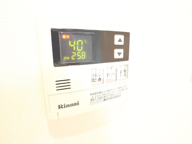 ����13