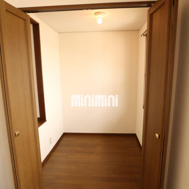 ����5