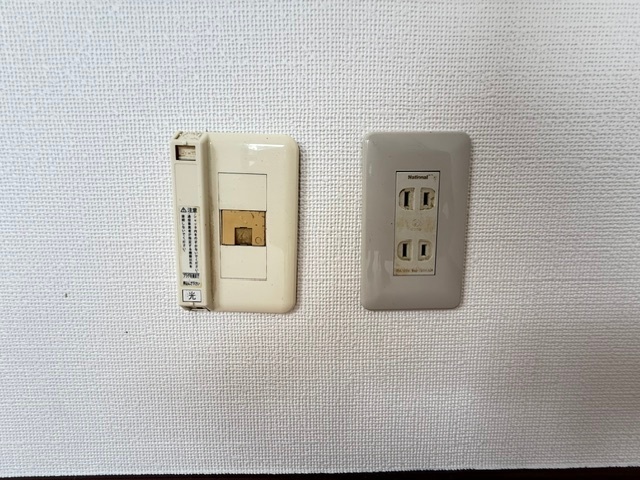 ����20
