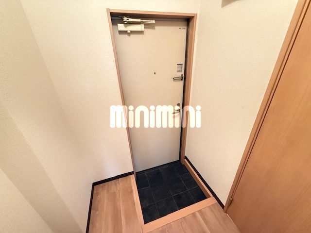 ����7