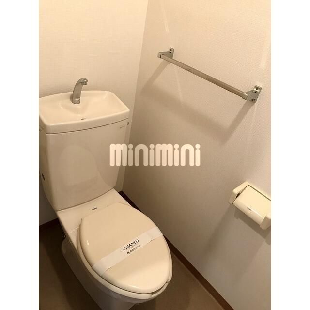 ����4
