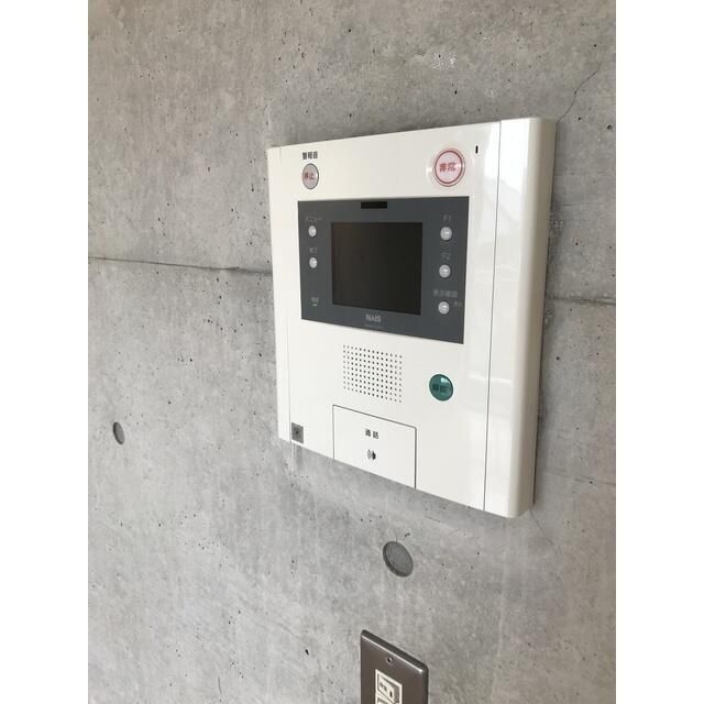 ����8