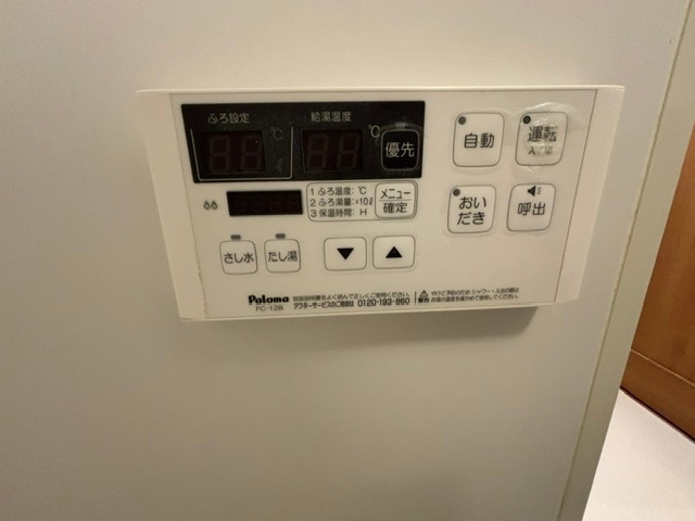 ����17