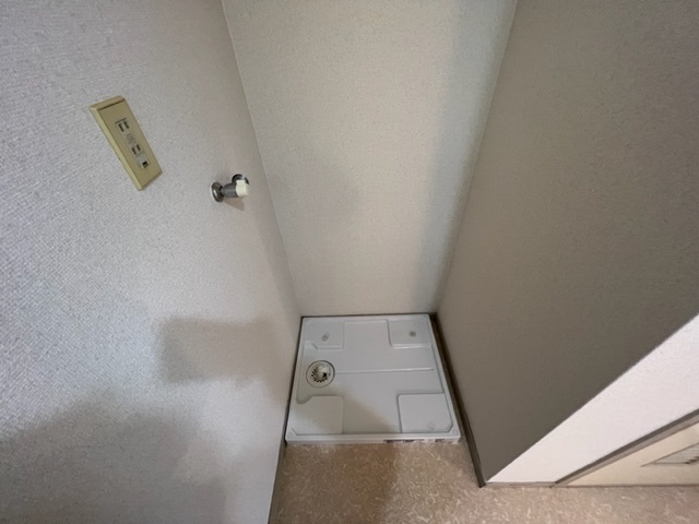 ����21