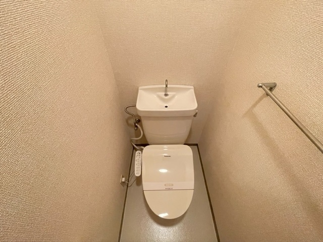 ����6