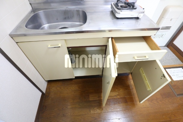 ����17