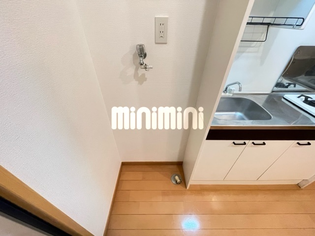 ����11