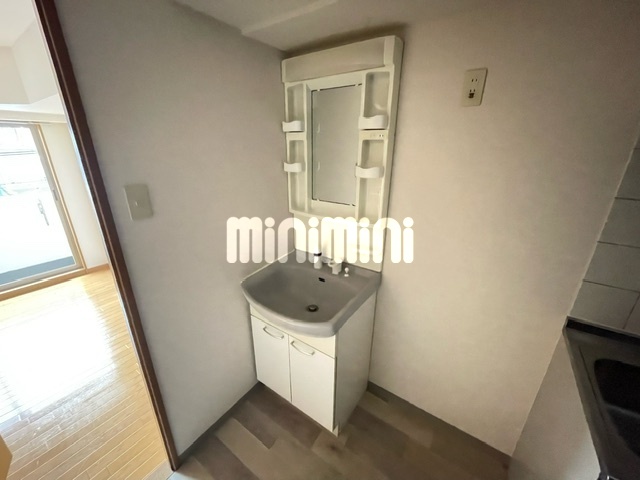 ����5