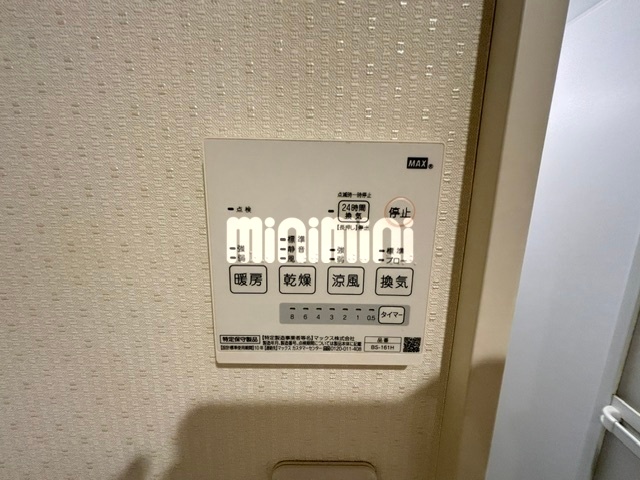 ����10