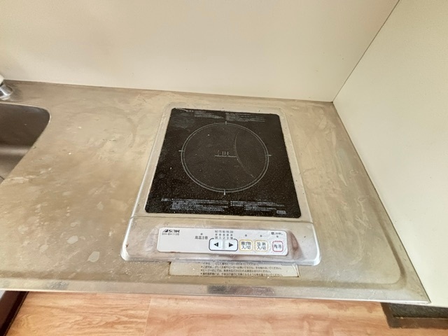 ����17