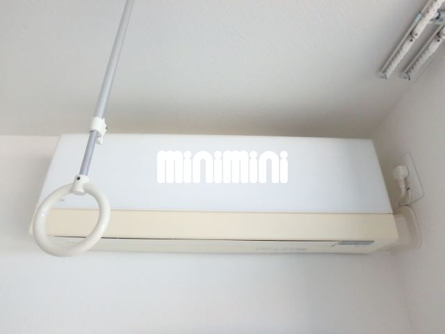 ����10