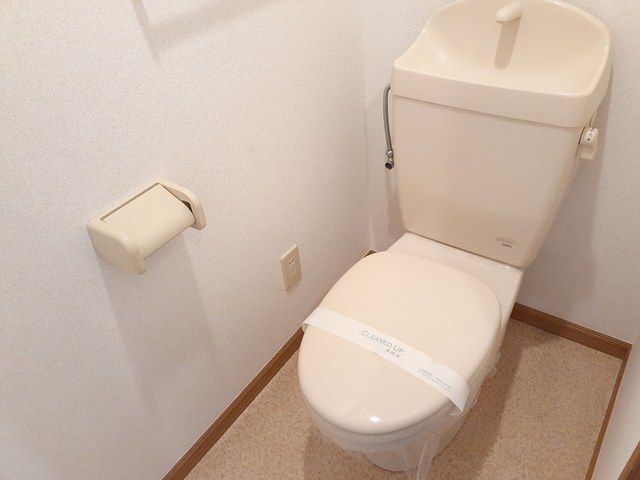 ����4