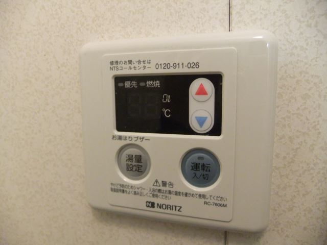 ����10