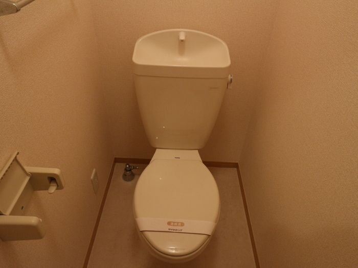 ����4