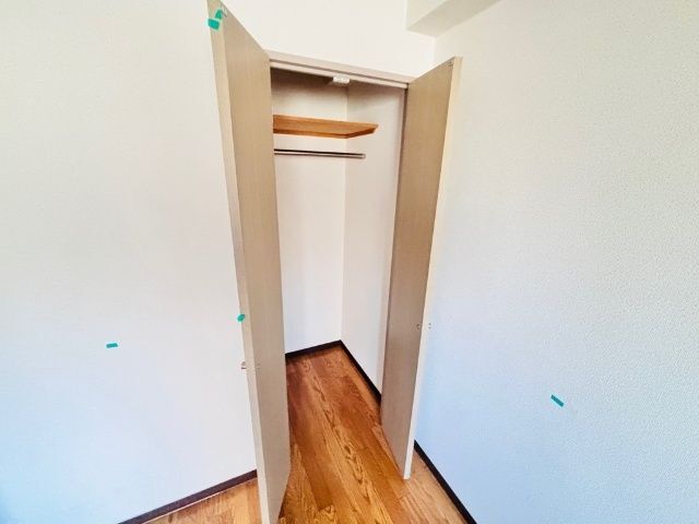����19