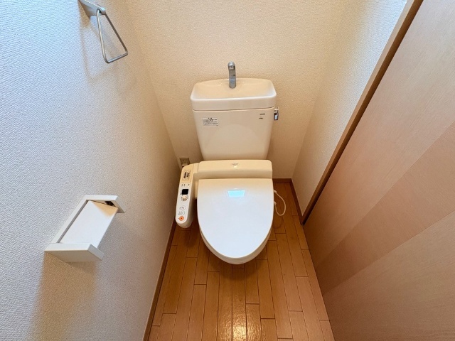 ����5