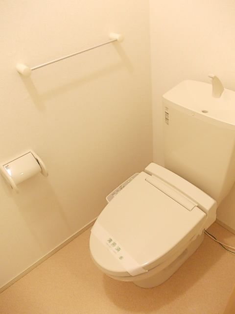 ����4
