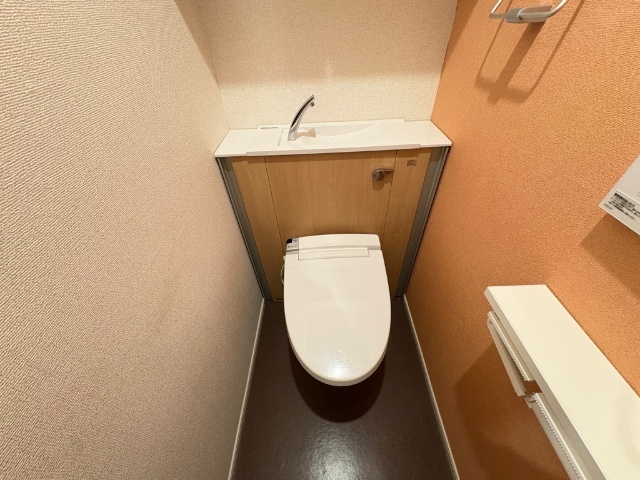 ����5