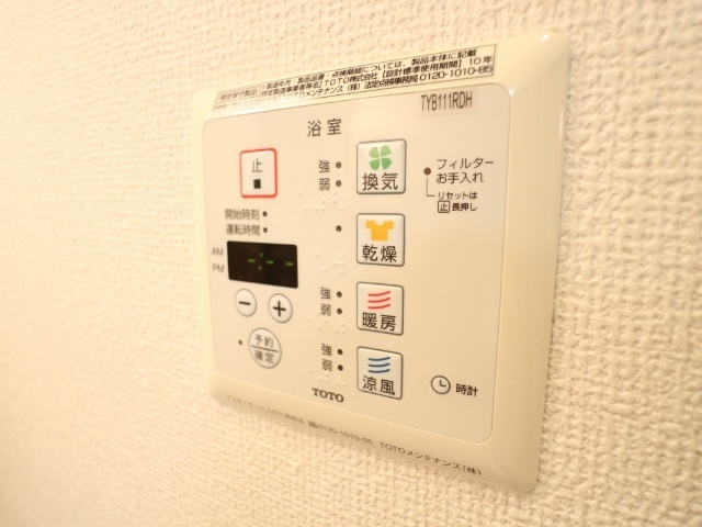 ����13