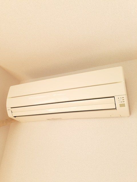 ����9