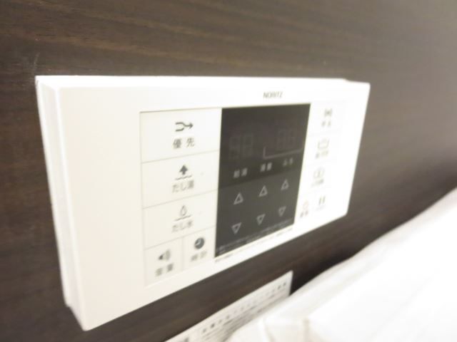 ����14