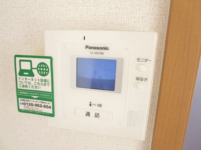 ����10
