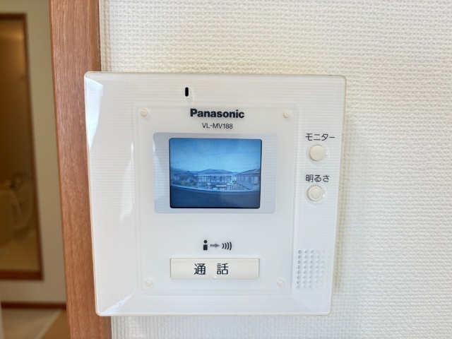 ����10