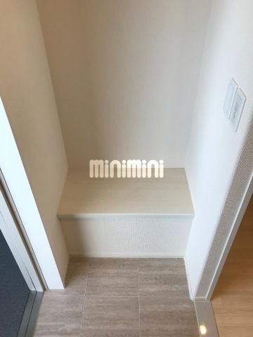 ����13