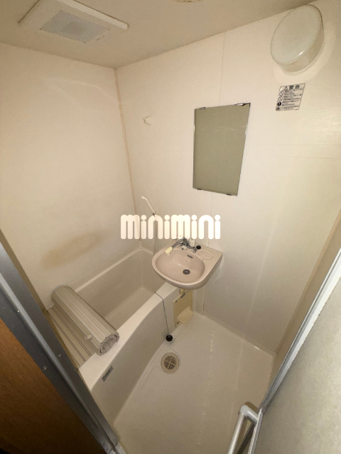 ����4