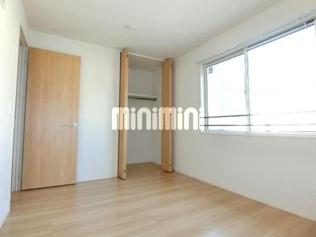 ����8