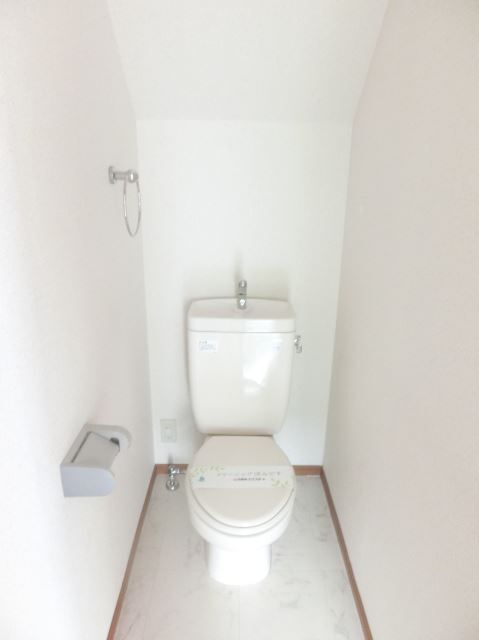 ����4