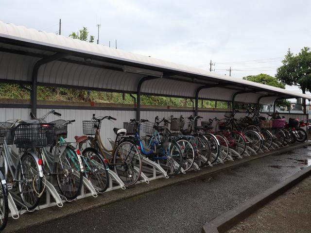 ����15