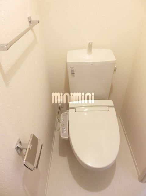 ����4