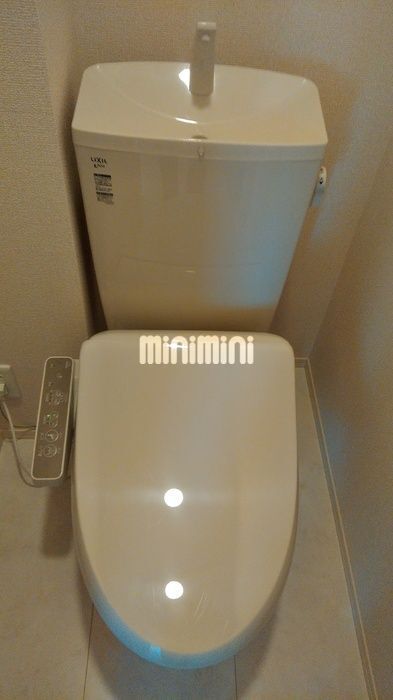 ����4