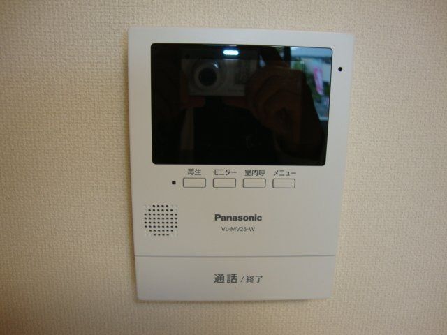 ����9