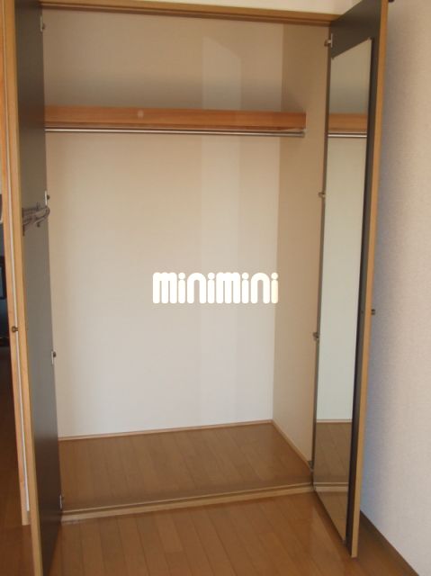 ����6