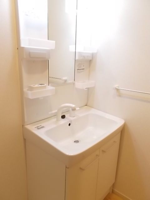 ����5