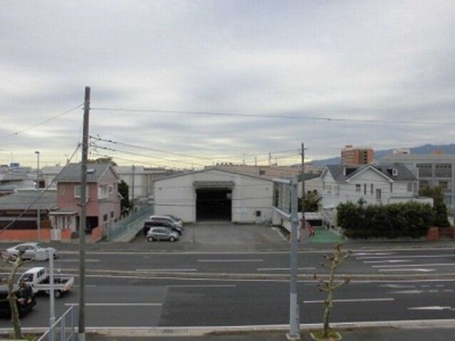 ����10