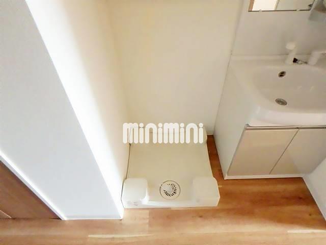 ����3