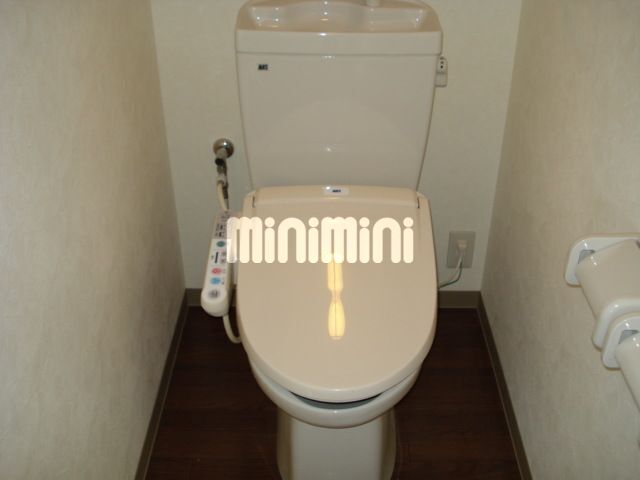 ����4