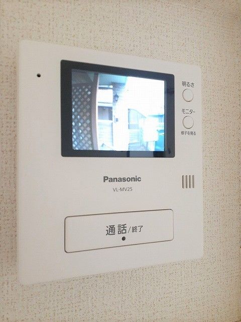 ����13