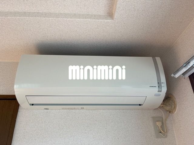 ����9