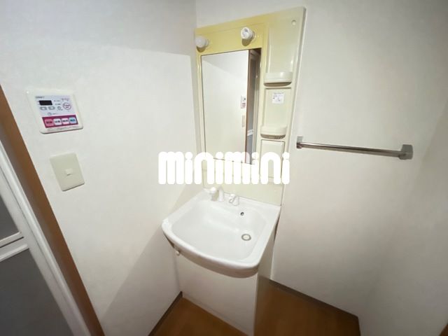 ����5