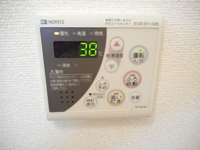 ����11