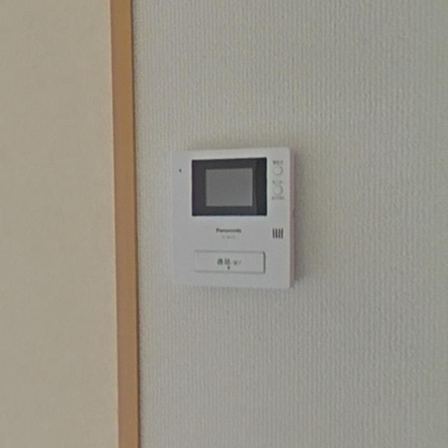����10