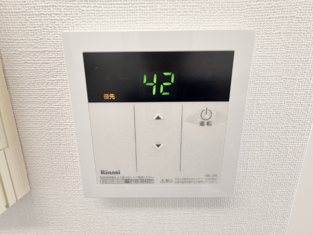 ����13